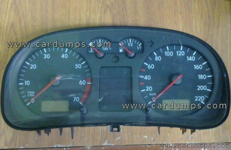 Volkswagen Golf IV 2000 dash 1J0 920 802